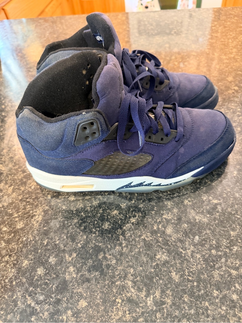 Air Jordan Retro 5 Midnight Navy